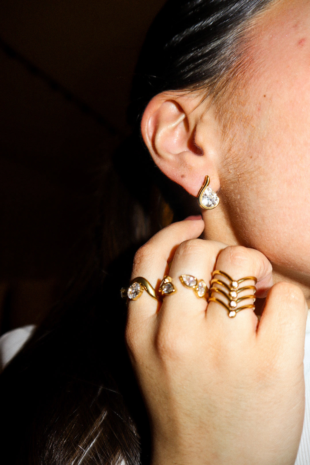 Gold Curved Teardrop Zircon Stud Earrings