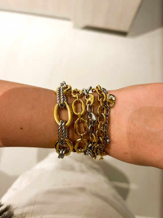 Gold Oval Links Bracelet