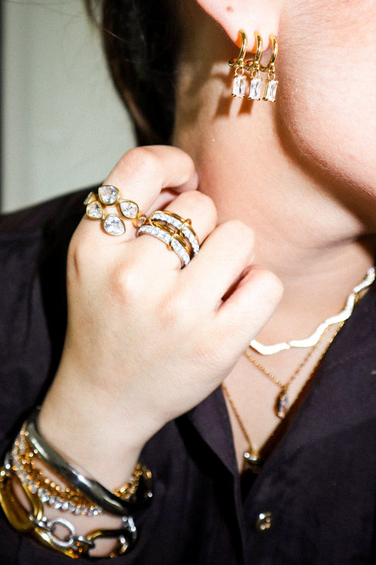 Gold Spiral Teardrop Zircon Ring