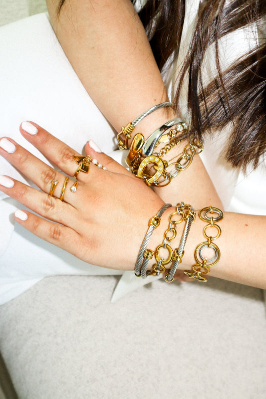 Gold Asymmetrical Circle Zircon Ring