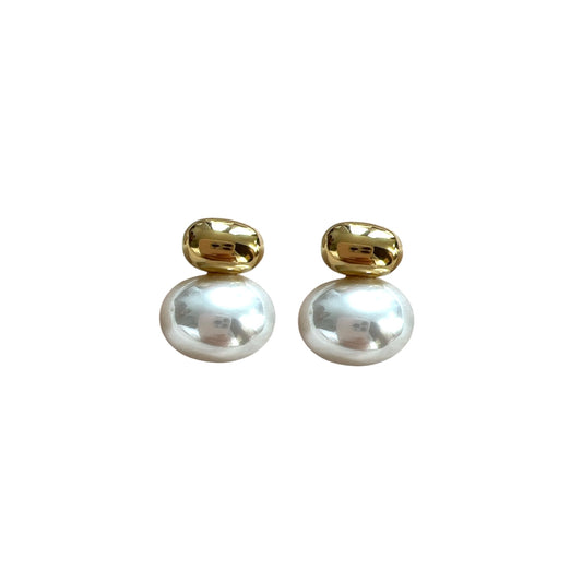 Pearl and Gold Earrings